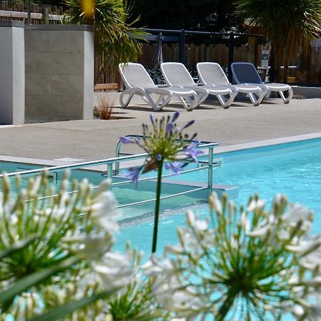 Camping Le Clos Des Pins Лонгвил-сюр-Мер Екстериор снимка