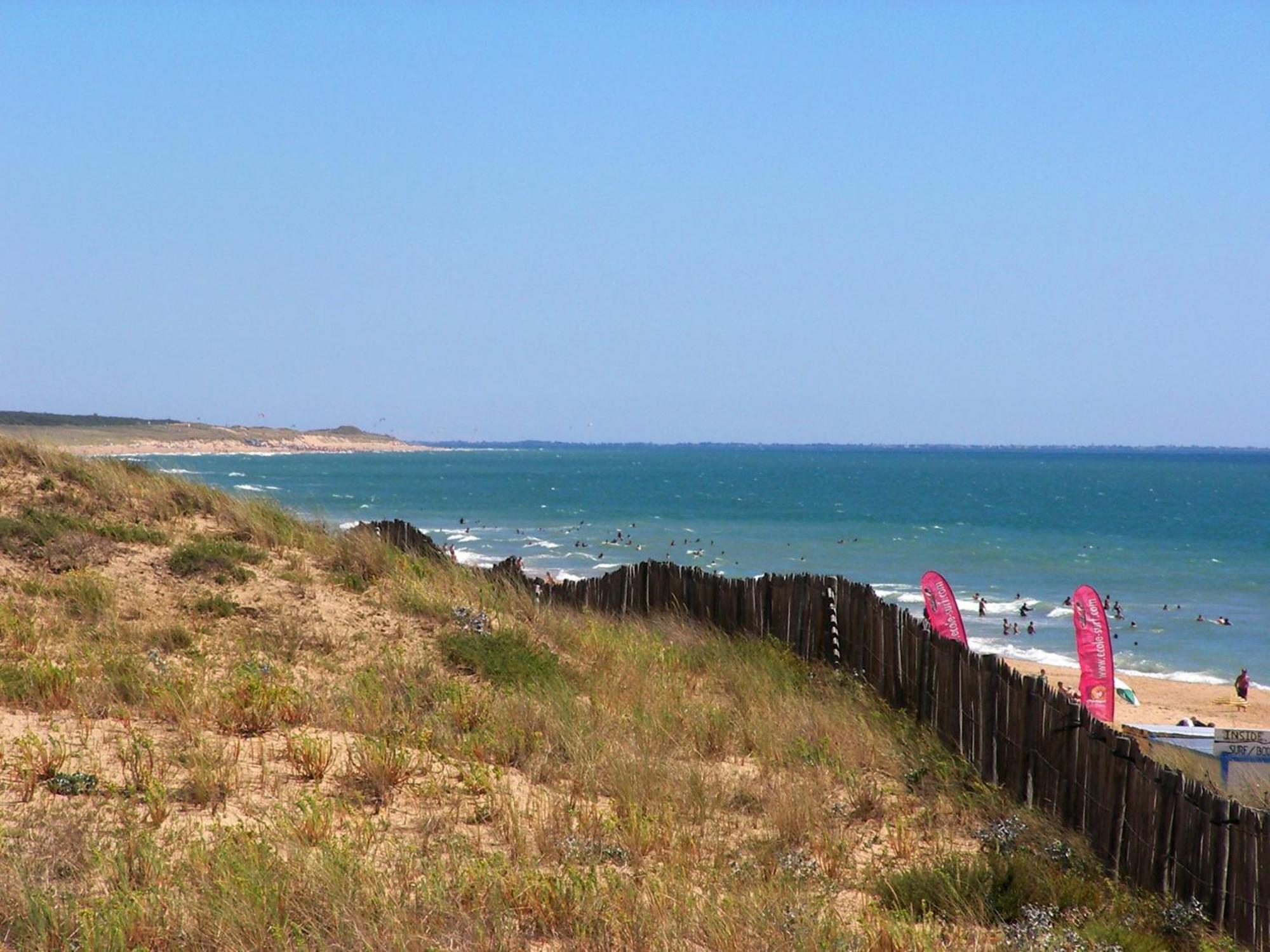 Camping Le Clos Des Pins Лонгвил-сюр-Мер Екстериор снимка